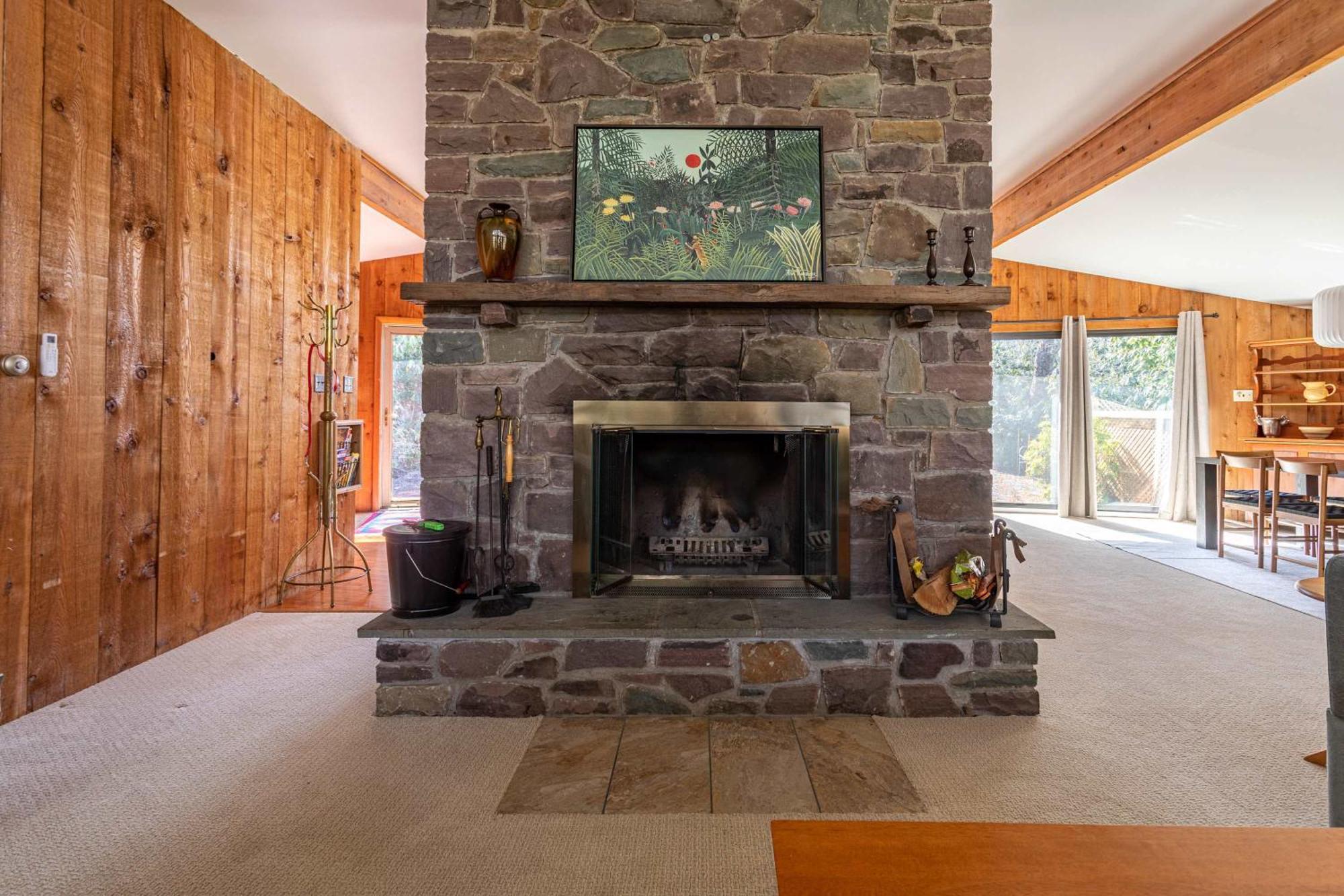 Whispering Pines Game Fire Pit Holiday home *